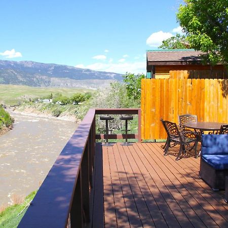 Yellowstone Treasure Guesthouses On The River Gardiner Exterior foto