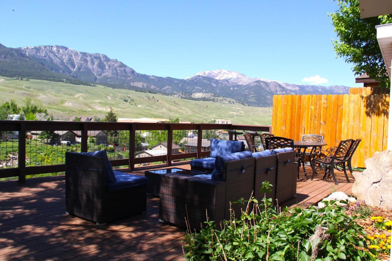 Yellowstone Treasure Guesthouses On The River Gardiner Exterior foto
