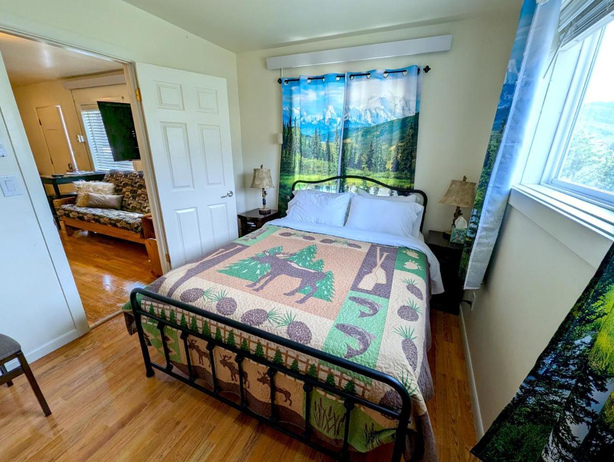 Yellowstone Treasure Guesthouses On The River Gardiner Exterior foto