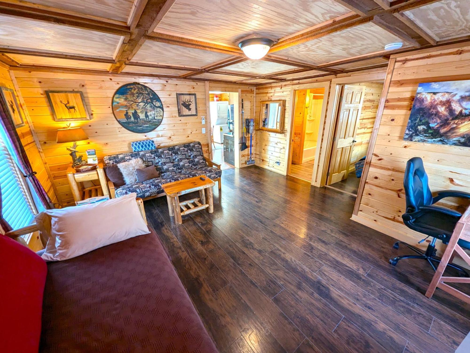 Yellowstone Treasure Guesthouses On The River Gardiner Exterior foto
